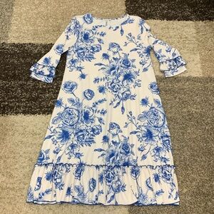 Nuggles brand dress/tunic. Blue and white floral print.